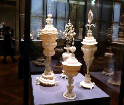 Flores dodecaédricas de marfil en Viena