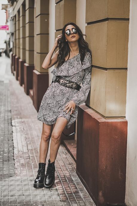 VESTIDO ASIMÉTRICO + DR MARTENS JADON : VIDEO TUTORIAL: ¿COMO PARECER MAS ALTA? vestido asimétrico