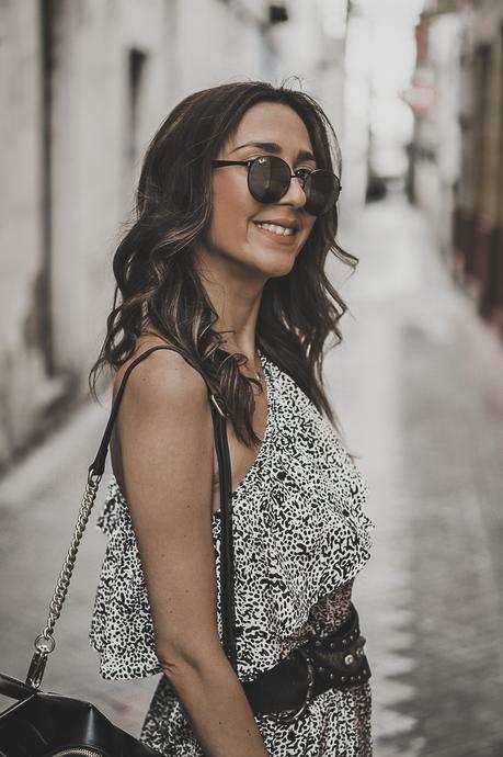 VESTIDO ASIMÉTRICO + DR MARTENS JADON : VIDEO TUTORIAL: ¿COMO PARECER MAS ALTA? VESTIDO ASIMÉTRICO + DR MARTENS JADON : VIDEO TUTORIAL: ¿COMO PARECER MAS ALTA?