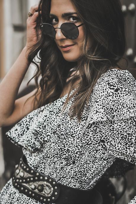 VESTIDO ASIMÉTRICO + DR MARTENS JADON : VIDEO TUTORIAL: ¿COMO PARECER MAS ALTA? VESTIDO ASIMÉTRICO + DR MARTENS JADON : VIDEO TUTORIAL: ¿COMO PARECER MAS ALTA?