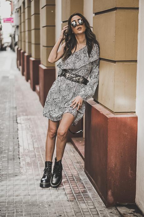 VESTIDO ASIMÉTRICO + DR MARTENS JADON : VIDEO TUTORIAL: ¿COMO PARECER MAS ALTA? VESTIDO ASIMÉTRICO + DR MARTENS JADON : VIDEO TUTORIAL: ¿COMO PARECER MAS ALTA?