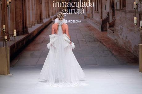 Inmaculada García se inspira en la arquitectura de las Catedrales para su colección de novias 2020 presentada en Valmont Barcelona Bridal Fashion Week