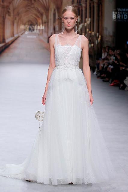 Inmaculada García se inspira en la arquitectura de las Catedrales para su colección de novias 2020 presentada en Valmont Barcelona Bridal Fashion Week