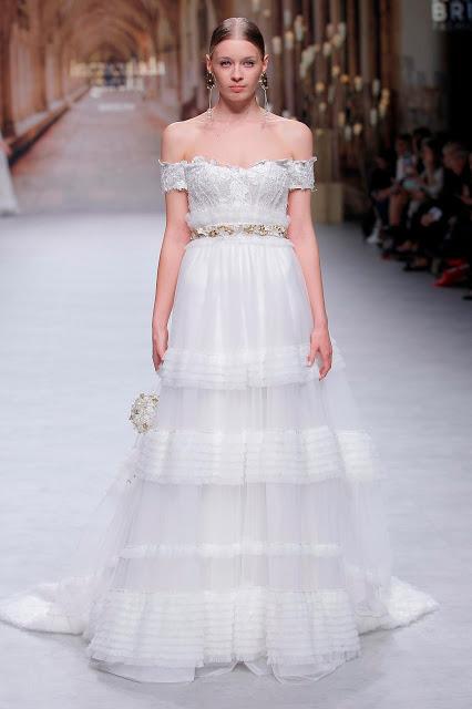 Inmaculada García se inspira en la arquitectura de las Catedrales para su colección de novias 2020 presentada en Valmont Barcelona Bridal Fashion Week