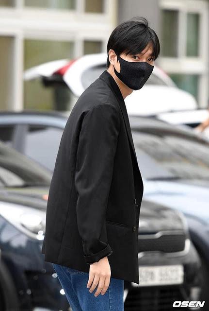 Noticias de doramas: Lee Min Ho salió del Servicio Militar y se revelan fotografías inéditas!