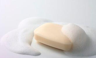 Cómo Limpiar tus Accesorios de Cuero con Artículos Caseros Cómo Limpiar tus Accesorios de Cuero con Artículos Caseros