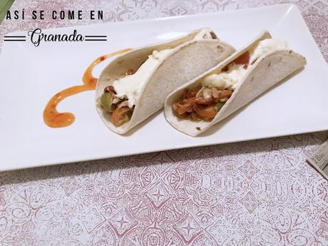 Tacos de ensalada de pimientos y mar Tacos de ensalada de pimientos y mar