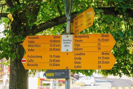 ▷ ¿Cómo es viajar en Liechtenstein? Signpost-in-Liechtenstein.jpg.optimal ▷ ¿Cómo es viajar en Liechtenstein?