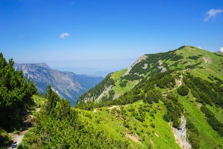 ▷ ¿Cómo es viajar en Liechtenstein? Hiking-trail-in-Liechtenstein.jpg.optimal ▷ ¿Cómo es viajar en Liechtenstein?