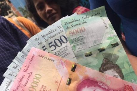 Sobre el decreto de aumento del salario mínimo a 40.000 y del cesta ticket a 25.000 bolívares. Consideraciones al respecto. Resultado de imagen para Aumento de salario Venezuela