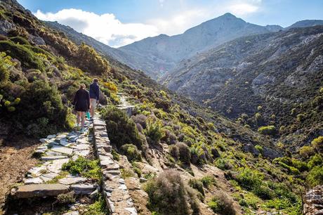 Hiking-to-Mount-Zeus.jpg.optimal ▷ Senderismo Monte Zas en la isla de Naxos