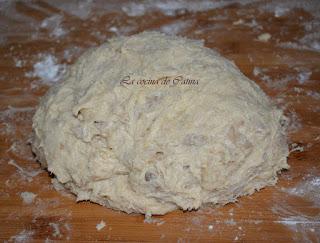 Torta de chicharrones (coca de llardons)