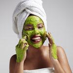 5 maneras de endulzar tu rutina de belleza con miel