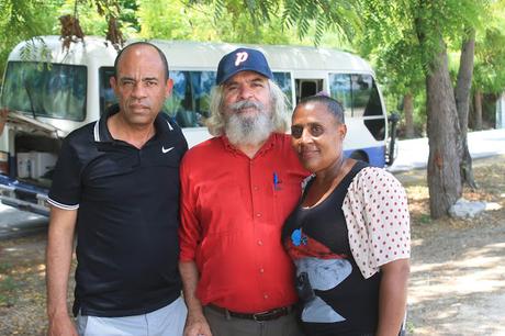Nuevo presidente FAPROUASD, colegas y estudiantes visitan La Neybana.