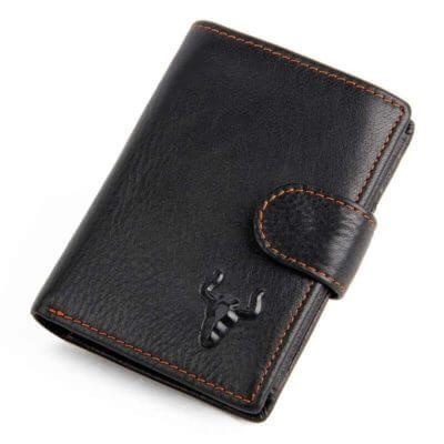 Ejemplo de billetera con BROCHE Foto de presentación de billetera vertical clásica con broche y monedero de cuero natural en color negro