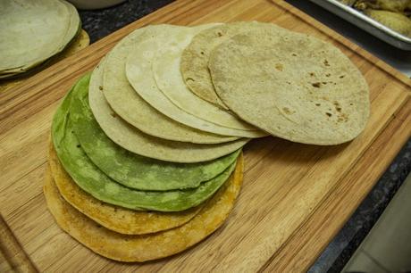 variedad de tortillas de harina - j&j Chicken house