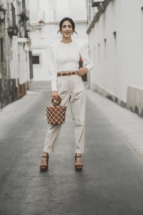 TENDENCIA: COLORES NEUTROS+PASA DE UN LOOK BÁSICO A ESTILAZO EN UN SOLO PASO TENDENCIA: COLORES NEUTROS+PASA DE UN LOOK BÁSICO A ESTILAZO EN UN SOLO PASO