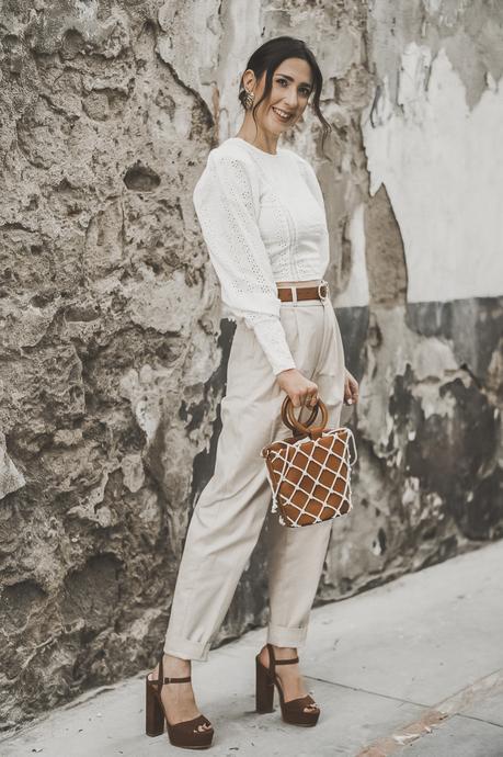 TENDENCIA: COLORES NEUTROS+PASA DE UN LOOK BÁSICO A ESTILAZO EN UN SOLO PASO TENDENCIA: COLORES NEUTROS+PASA DE UN LOOK BÁSICO A ESTILAZO EN UN SOLO PASO