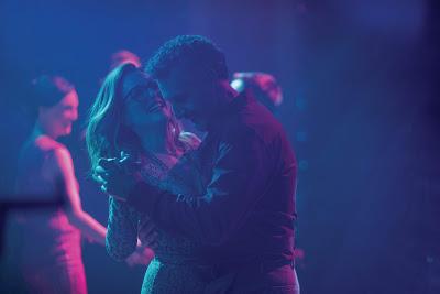 Gloria Bell, La estrategia de las caras conocidas