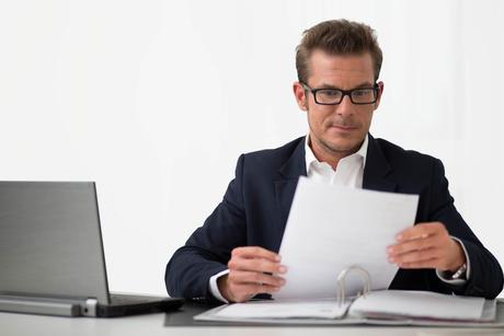 Las lentes graduadas ocupacionales de ZEISS aportan una visión más relajada en el trabajo