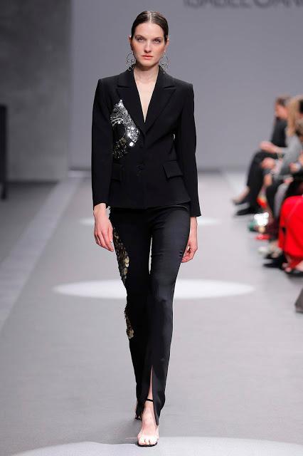 Isabel Sanchís se inspira en la cultura asiática para sus colecciones de fiesta y novia 2020 presentadas en Valmont Barcelona Bridal Fashion Week