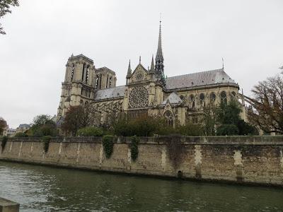Sobre la catedral de Notre Dame de París y su incendio. Sobre la catedral de Notre Dame de París y su incendio.