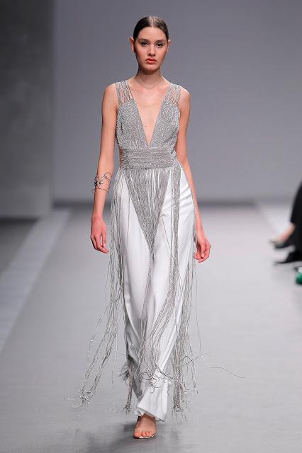 Isabel Sanchís se inspira en la cultura asiática para sus colecciones de fiesta y novia 2020 presentadas en Valmont Barcelona Bridal Fashion Week