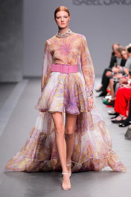 Isabel Sanchís se inspira en la cultura asiática para sus colecciones de fiesta y novia 2020 presentadas en Valmont Barcelona Bridal Fashion Week