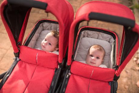 Cochecito gemelar o para dos hermanos VentTwin de Niu