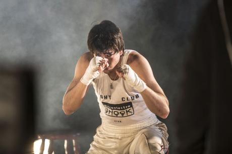 Ignacio Achurra y la obra Yo Soy Hija de la Furia llegan al GAM desde el 25 de Abril: Boxeo y hip-hop se mezclan en teatro musical callejero