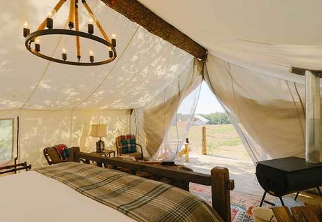 Glamping-Governors-Island-New-York-tent ▷ 6 sitios de Glamping que cambiarán tu forma de ver la naturaleza