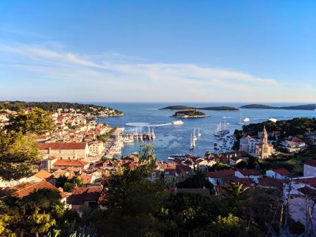 View-of-Hvar-from-Fortica-Fortress-Spanjola-Hvar-Croatia-1 ▷ Navega en Croacia: 5 islas de Croacia que no te puedes perder en una aventura en velero