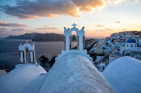 ▷ Dos lugares increíbles para ver la puesta de sol en Oia, Santorini Santorini-Sunset-Point.jpg.optimal ▷ Dos lugares increíbles para ver la puesta de sol en Oia, Santorini