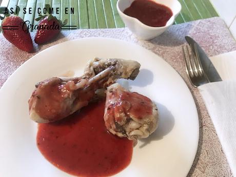 Pollo con salsa de fresas al moscatel