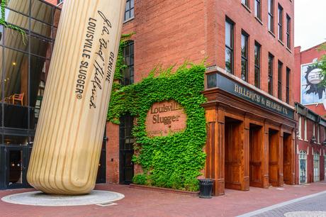 ▷ 10 lugares que todo niño debe visitar Louisville-Slugger-Museum-Factory ▷ 10 lugares que todo niño debe visitar