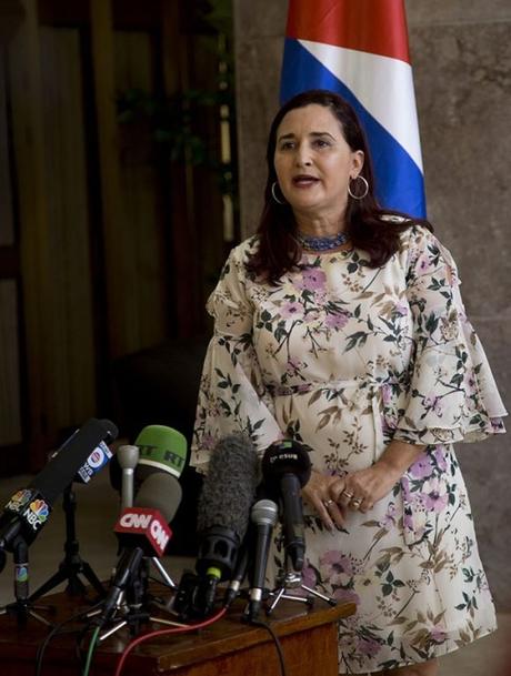 Cuba no puede retirar sus tropas de Venezuela, porque no existen, asegura el Minrex