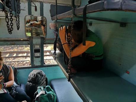 f89ad87f-9ce2-4115-99b0-00b0f93905f5 ▷ MEGA GUÍA TRENES EN LA INDIA: cómo comprar billetes de tren, clases y más ✅