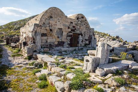 Ancient-Thira.jpg.optimal ▷ 20 cosas increíbles que hacer en Santorini, Grecia