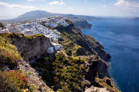 Walking-Oia-to-Fira.jpg.optimal ▷ 20 cosas increíbles que hacer en Santorini, Grecia