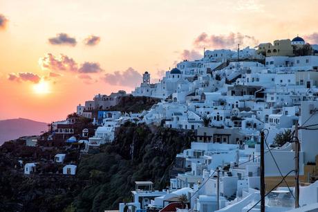 Imerovigli-Sunset-1.jpg.optimal ▷ 20 cosas increíbles que hacer en Santorini, Grecia