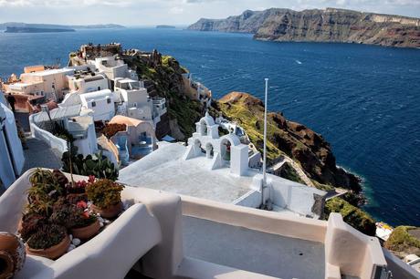 View-from-Oia.jpg.optimal ▷ 20 cosas increíbles que hacer en Santorini, Grecia