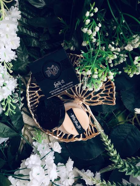 Lock it setting powder de Kat Von D