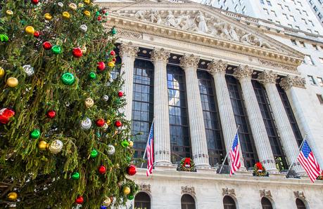 WAll-Street-for-Christmas ▷ Comente 13 cosas mágicas que hacer en Nueva York en Navidad con niños por #TravelTips: Los mejores destinos del mundo para viajar por X-mas - Samarpita Mukherjee Sharma