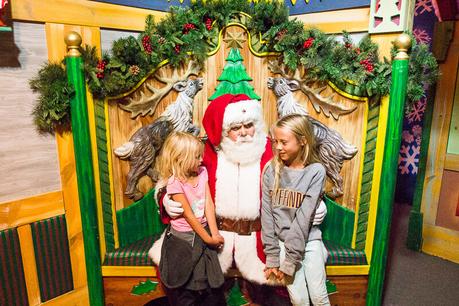 Santaland-Macys-Christmas-with-kids ▷ Comente 13 cosas mágicas que hacer en Nueva York en Navidad con niños por #TravelTips: Los mejores destinos del mundo para viajar por X-mas - Samarpita Mukherjee Sharma