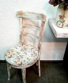 RECICLANDO PUERTAS Y SILLAS