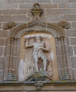 Imagen del mes: Portada gótico-plateresca de la Parroquia de San Bartolomé, en Feria