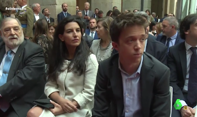 Pulso entre el PSOE y Podemos por el futuro gobierno.