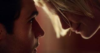 PIERCING (USA, 2018) Psycho Killer, Intriga