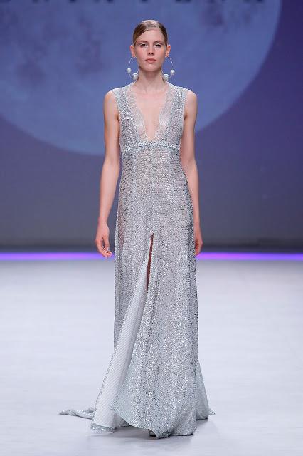 Sonia Peña traslada universo galáctico colección fiesta 2020 