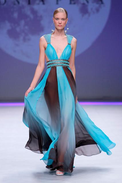 Sonia Peña traslada universo galáctico colección fiesta 2020 